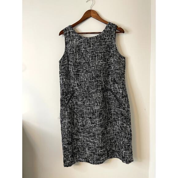 Dana Buchman Dresses & Skirts - Dana Buchman Women's Sleeveless Black & White Tweed Shift Dress - Size 12